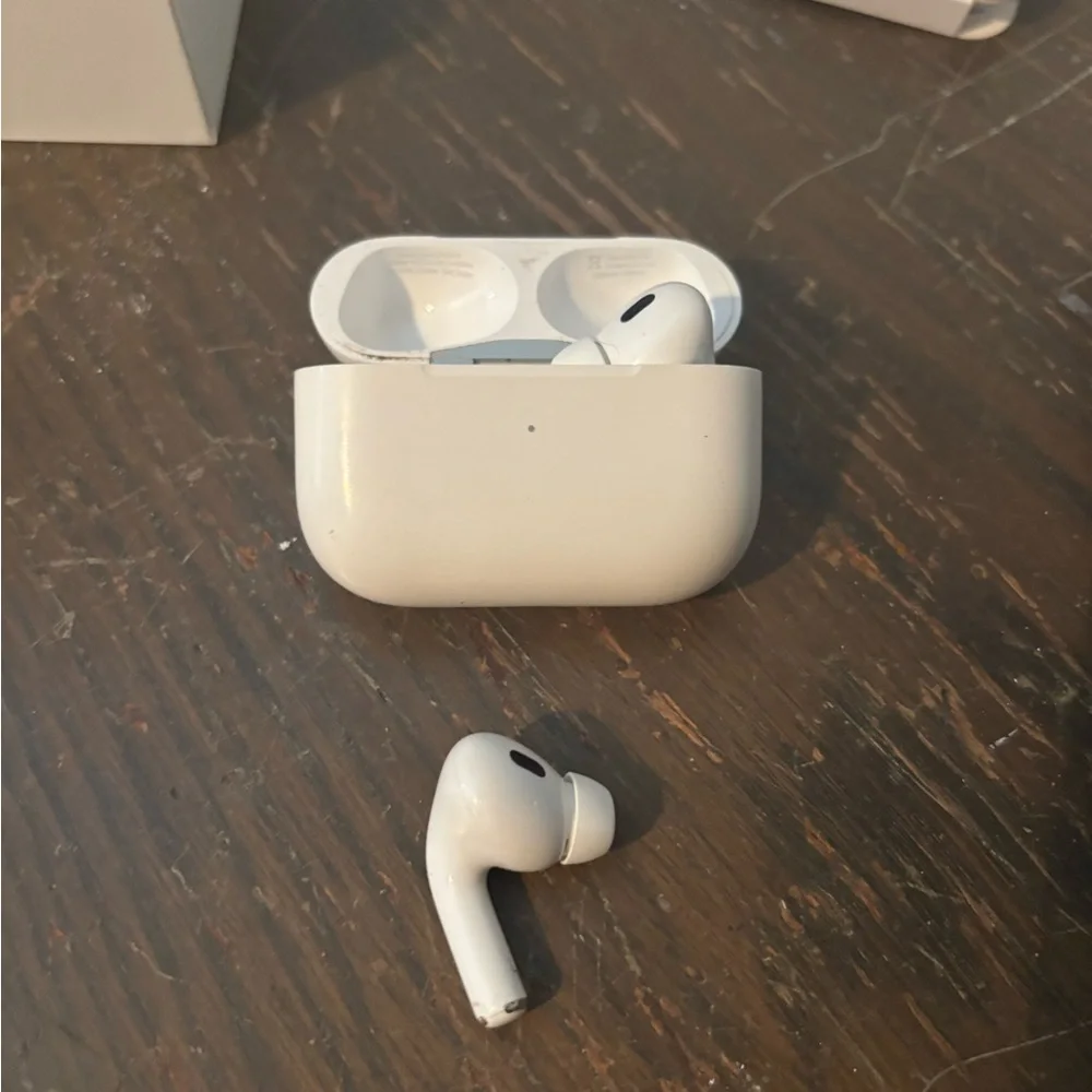 Apple White Wireless Earphones